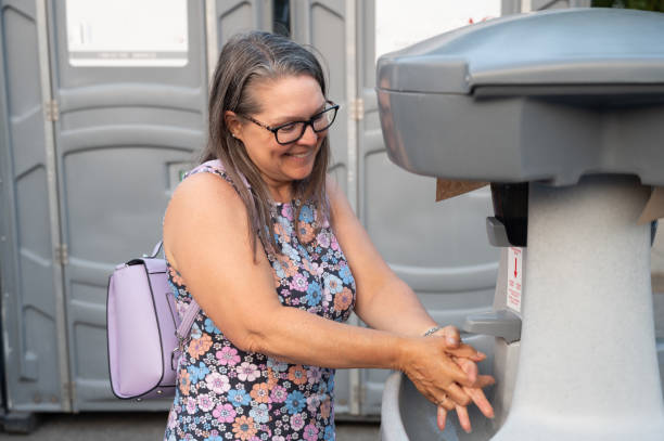 Best Construction site porta potty rental  in Manawa, WI